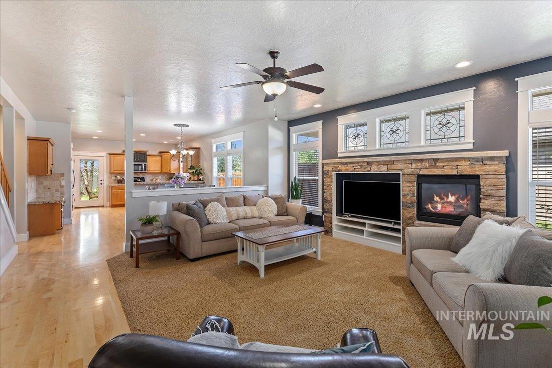 4951 N Red Hills Ave