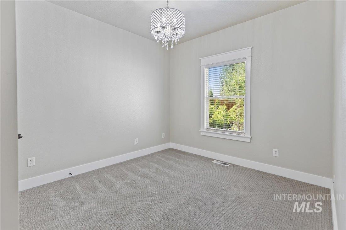 4951 N Red Hills Ave