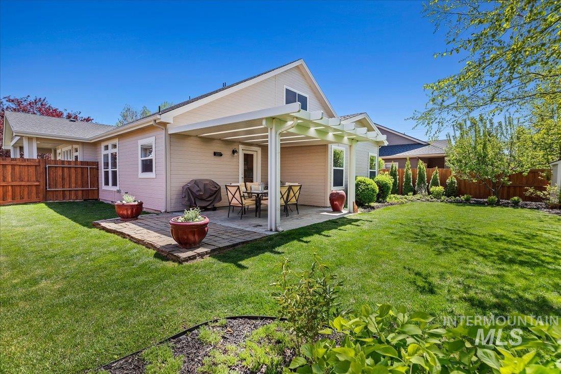 4951 N Red Hills Ave