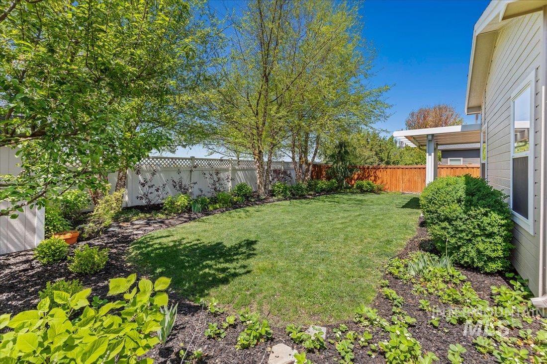 4951 N Red Hills Ave