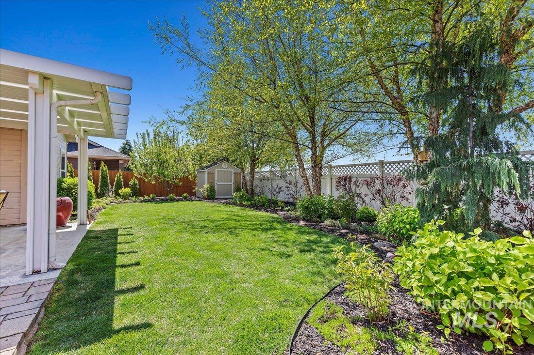 4951 N Red Hills Ave