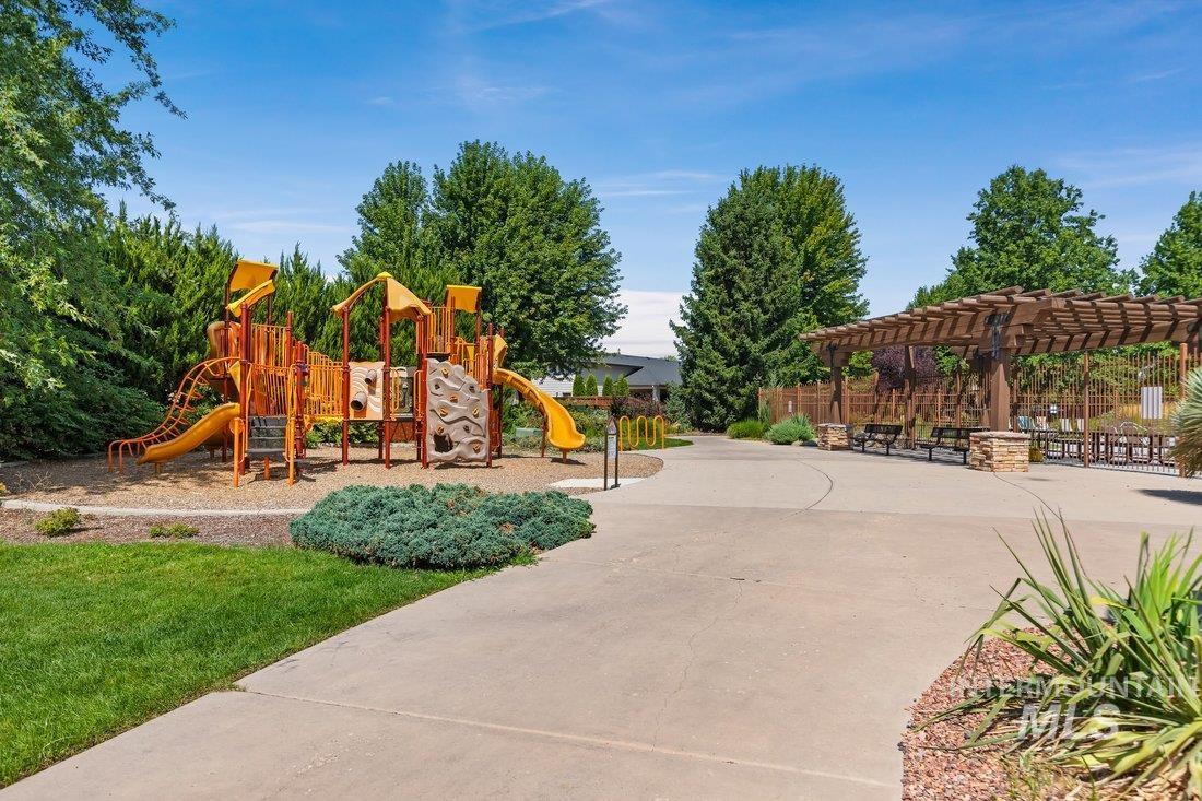 4951 N Red Hills Ave