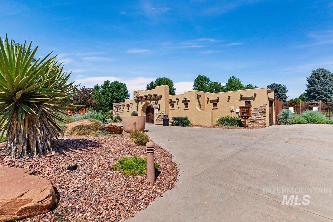 4951 N Red Hills Ave