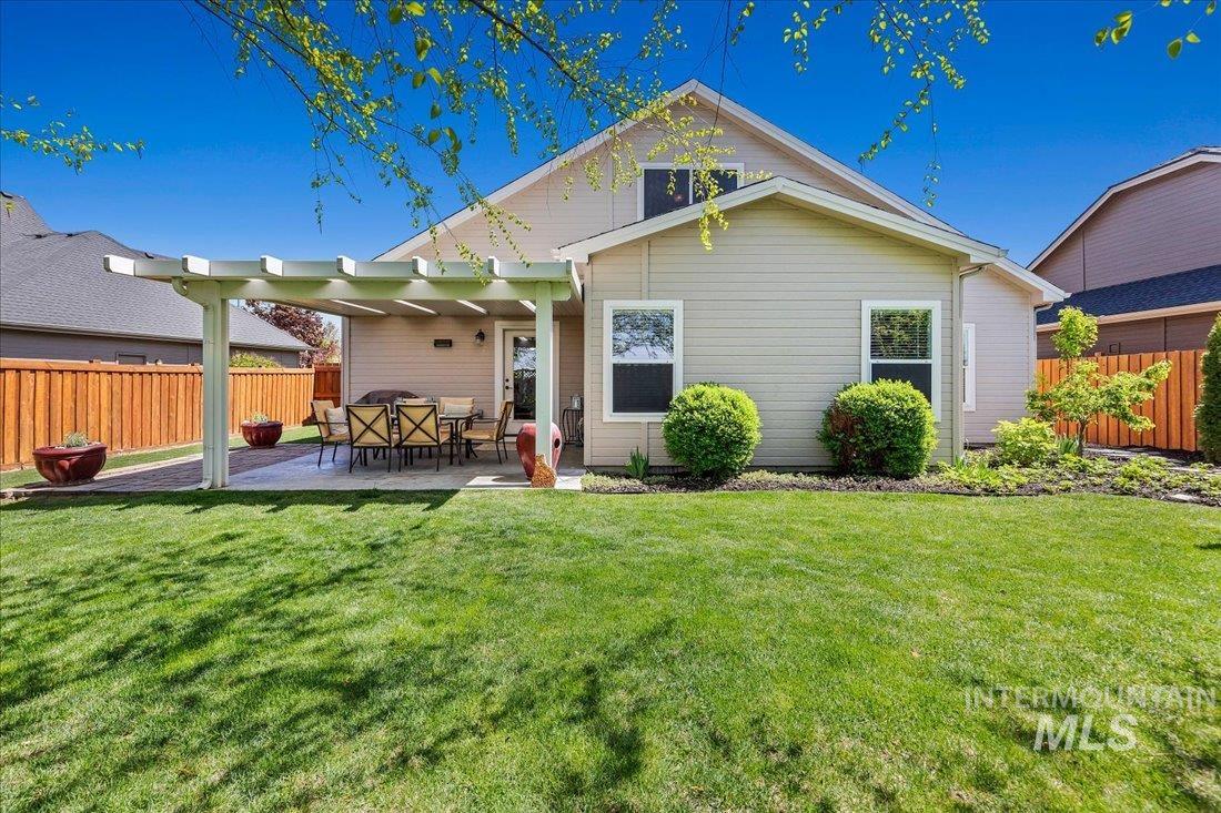 4951 N Red Hills Ave