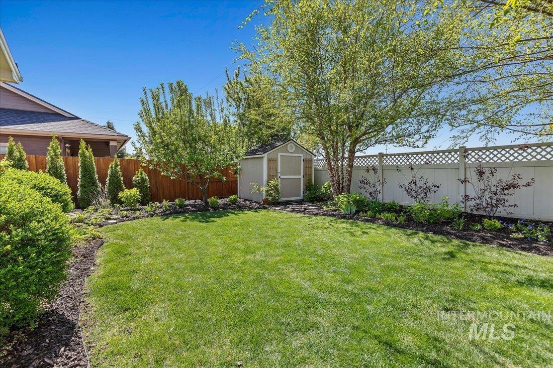 4951 N Red Hills Ave