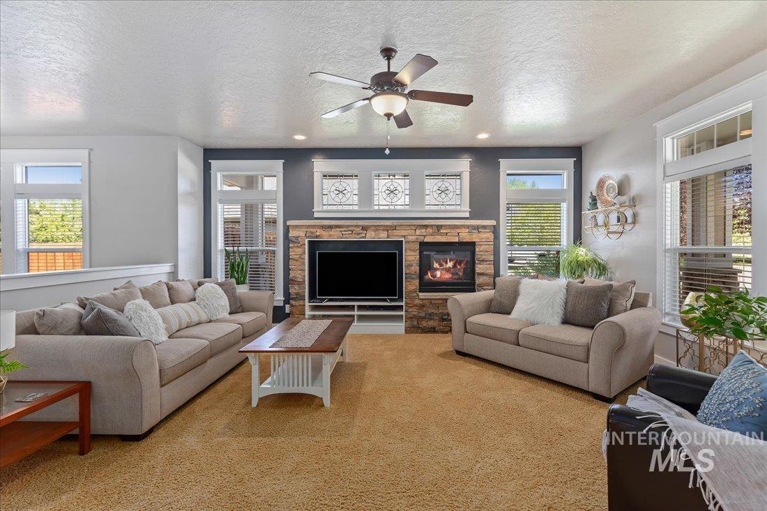 4951 N Red Hills Ave