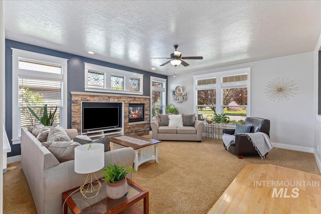 4951 N Red Hills Ave