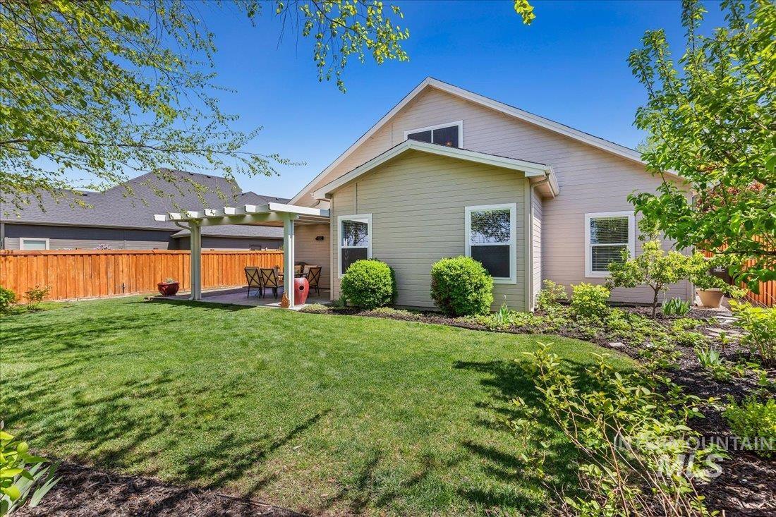 4951 N Red Hills Ave