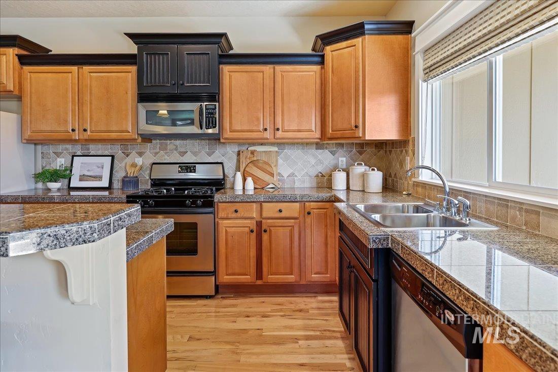 4871 N Red Hills Ave