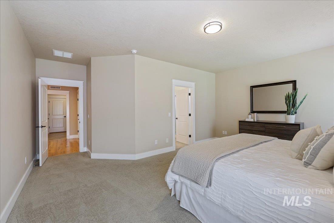 4871 N Red Hills Ave