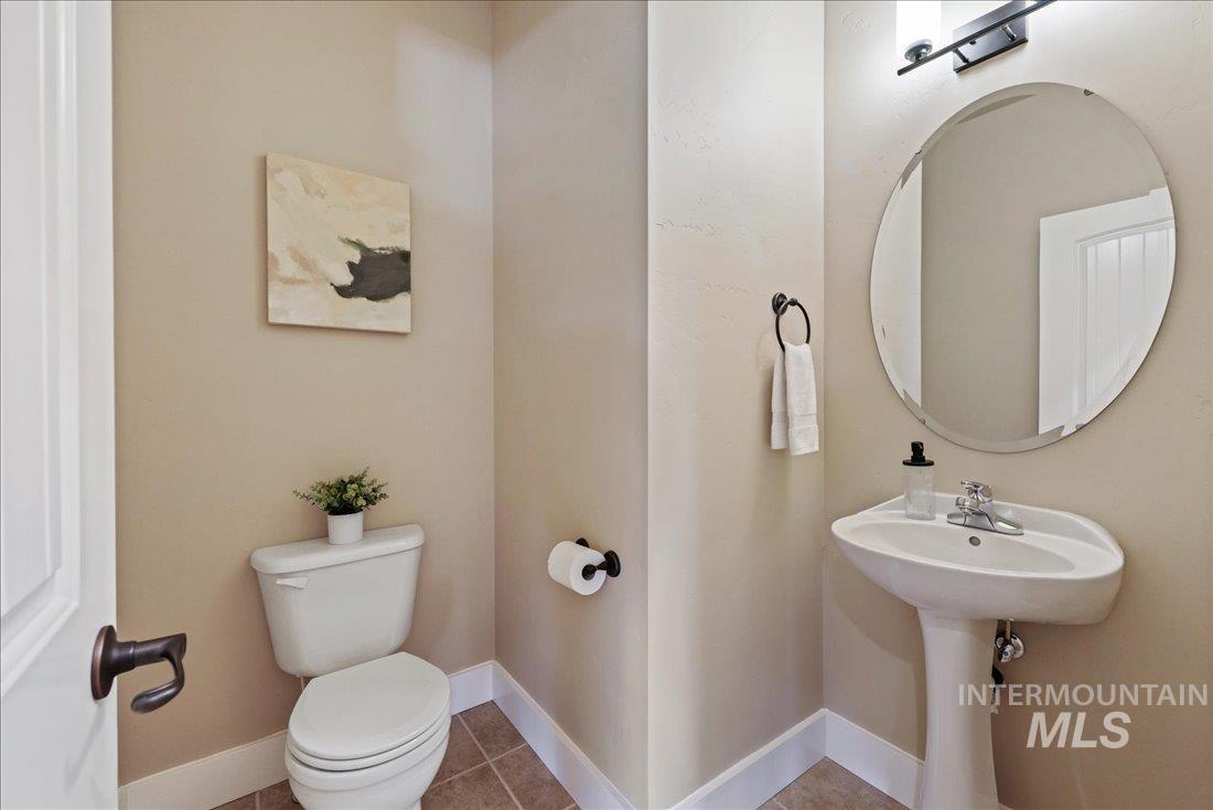 4871 N Red Hills Ave