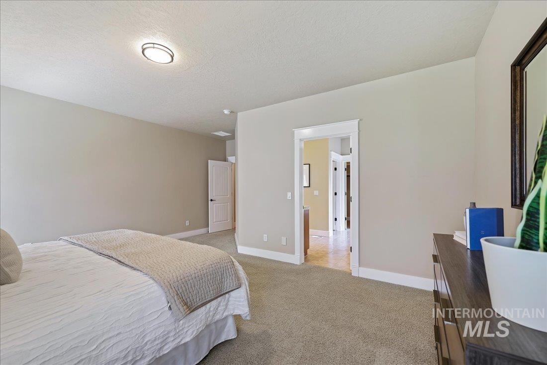 4871 N Red Hills Ave