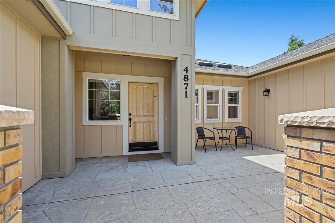 4871 N Red Hills Ave