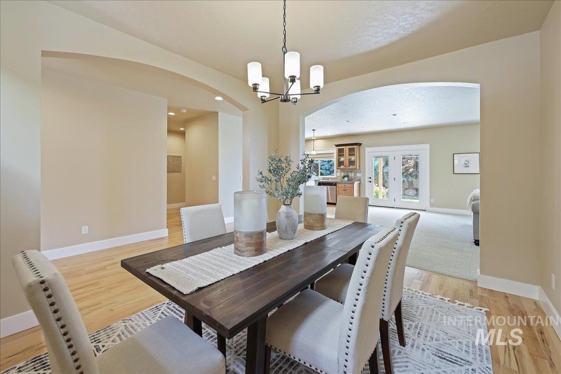 4871 N Red Hills Ave