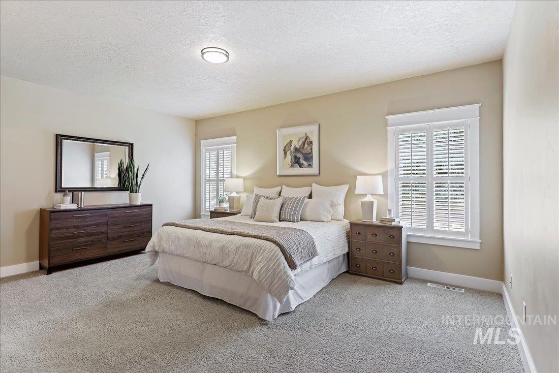 4871 N Red Hills Ave