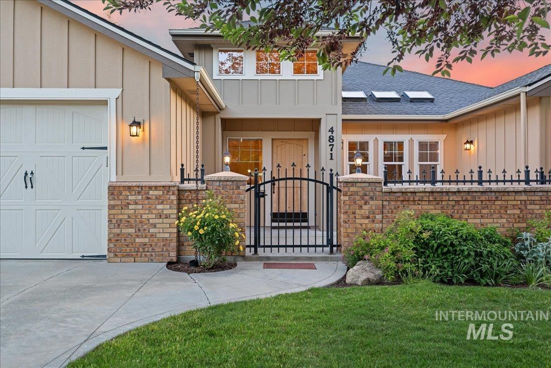 4871 N Red Hills Ave