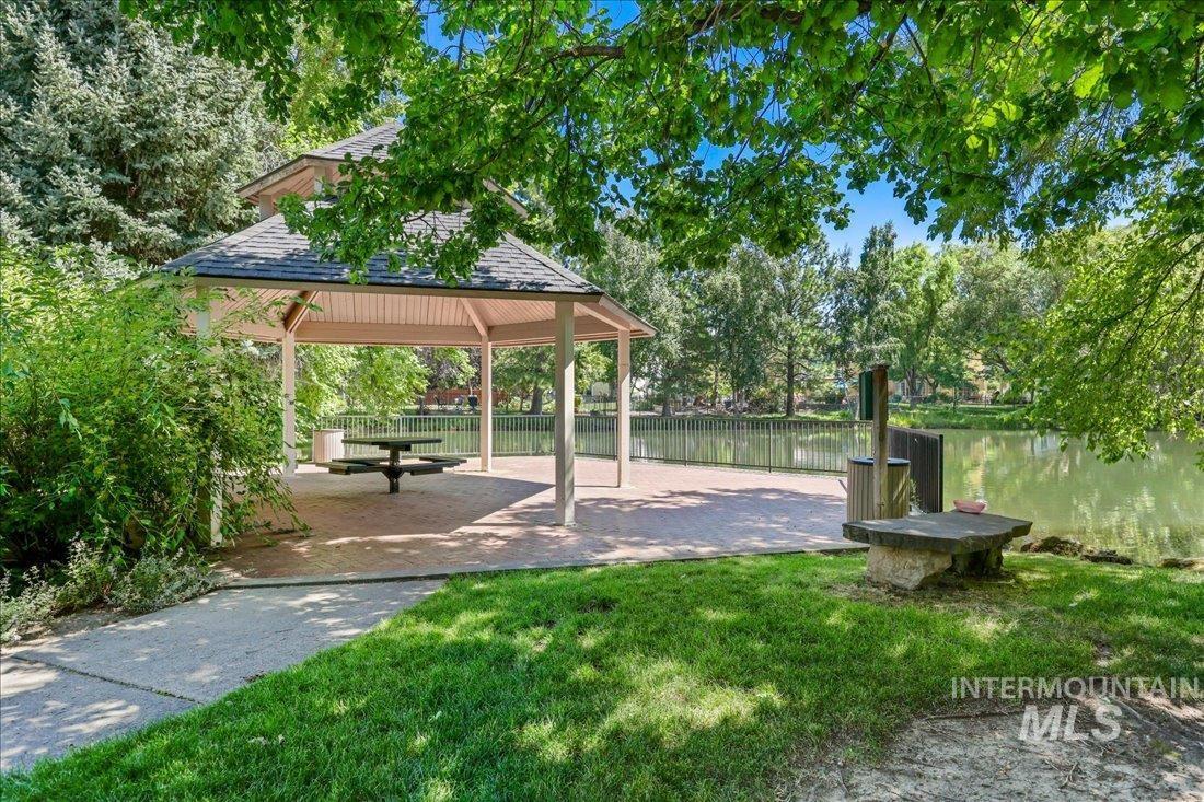 1200 E Covey Run Court
