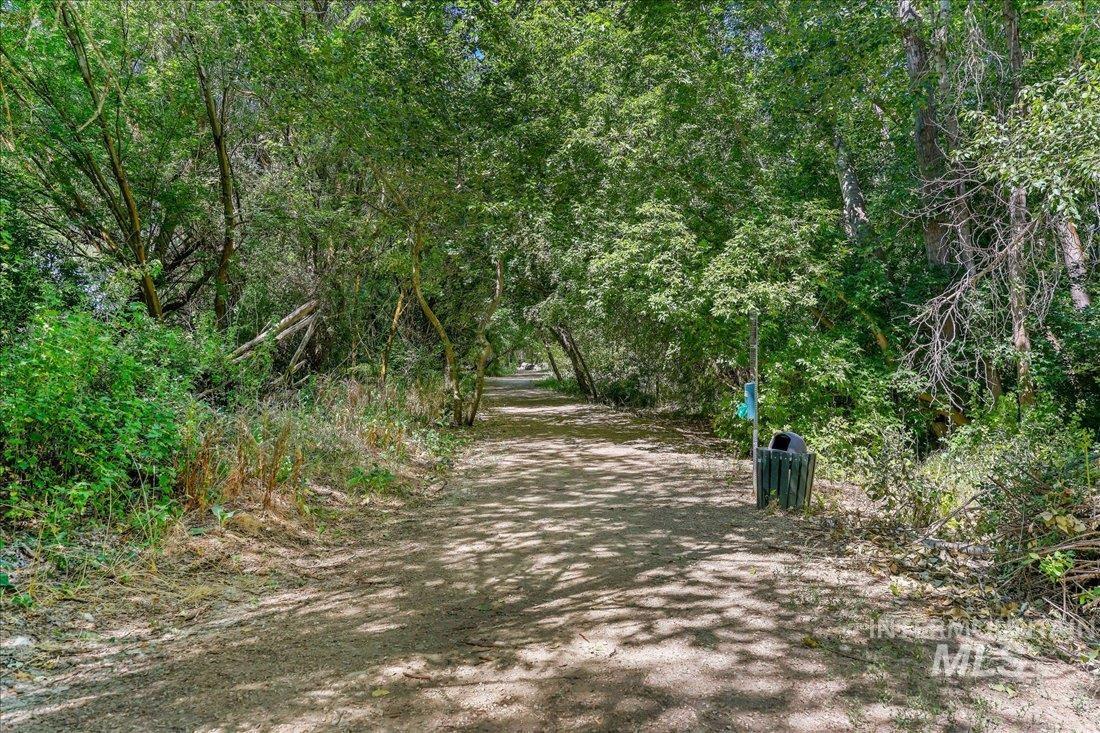 1200 E Covey Run Court