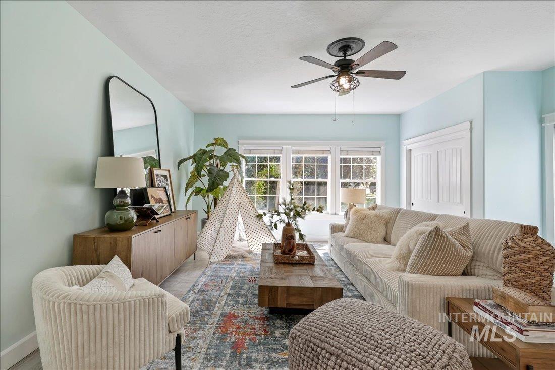 1200 E Covey Run Court