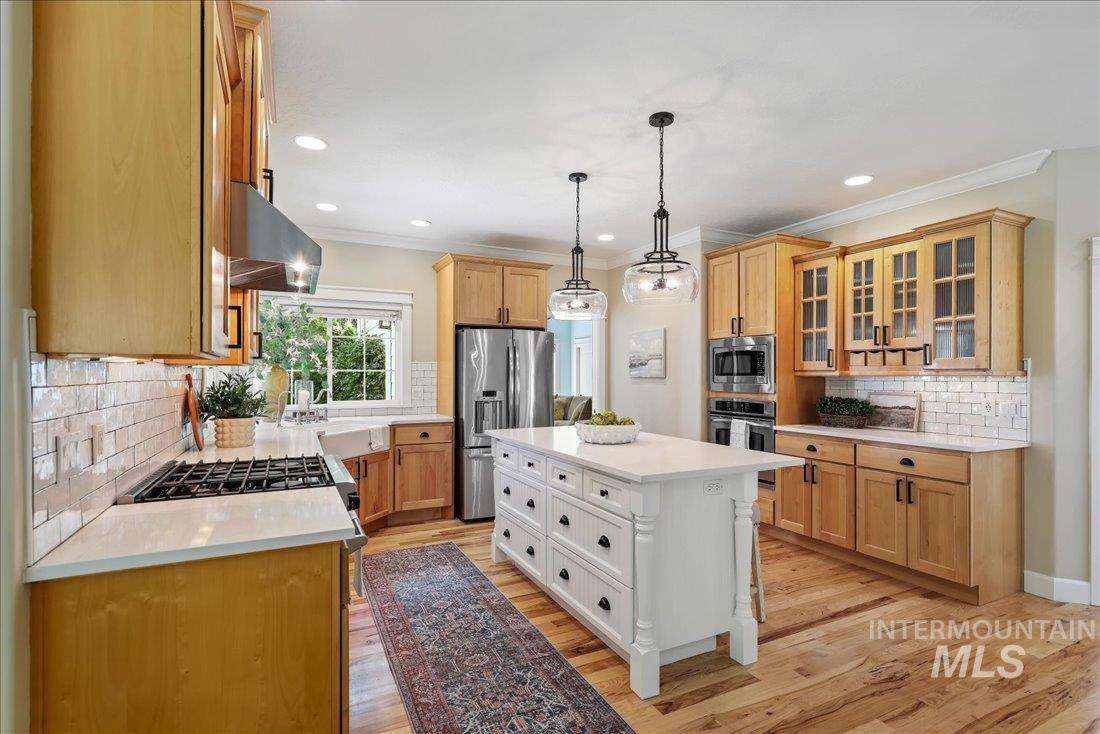 1200 E Covey Run Court