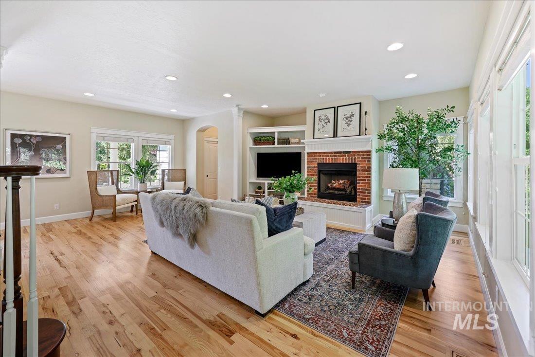 1200 E Covey Run Court