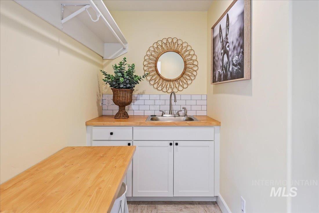 1200 E Covey Run Court