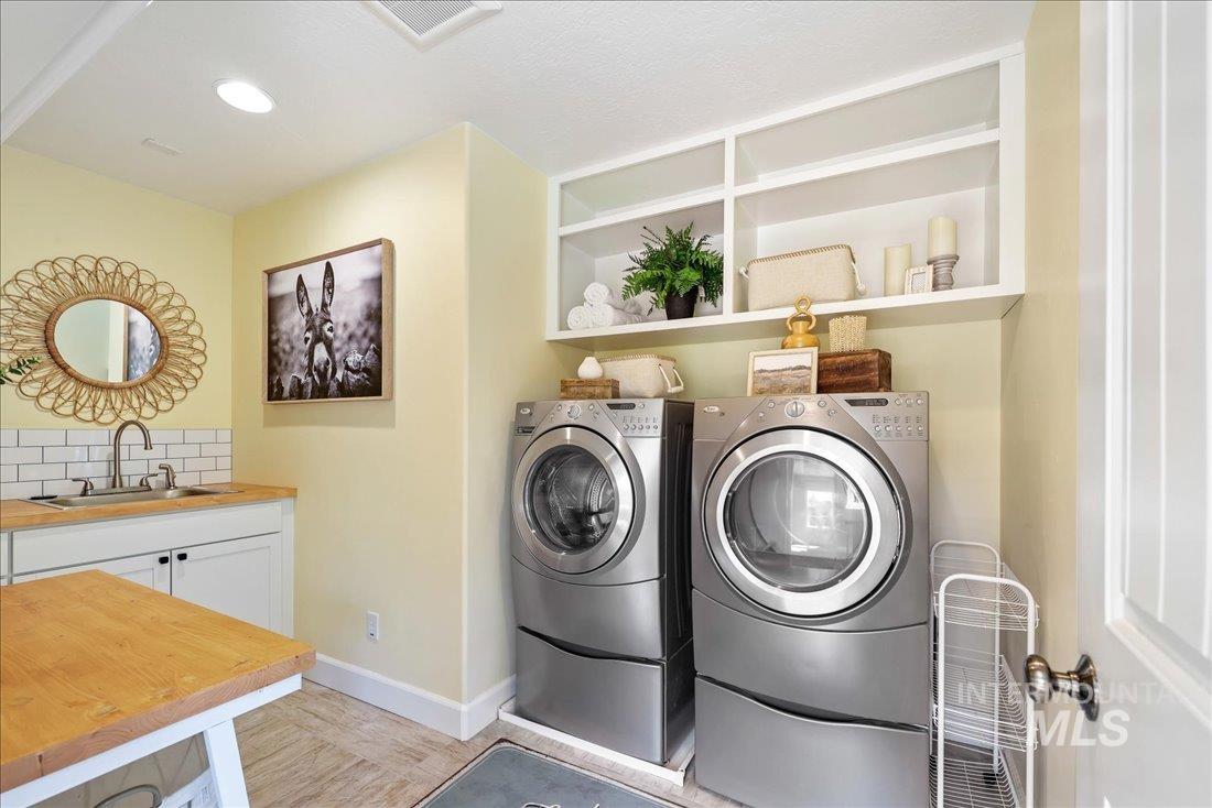 1200 E Covey Run Court