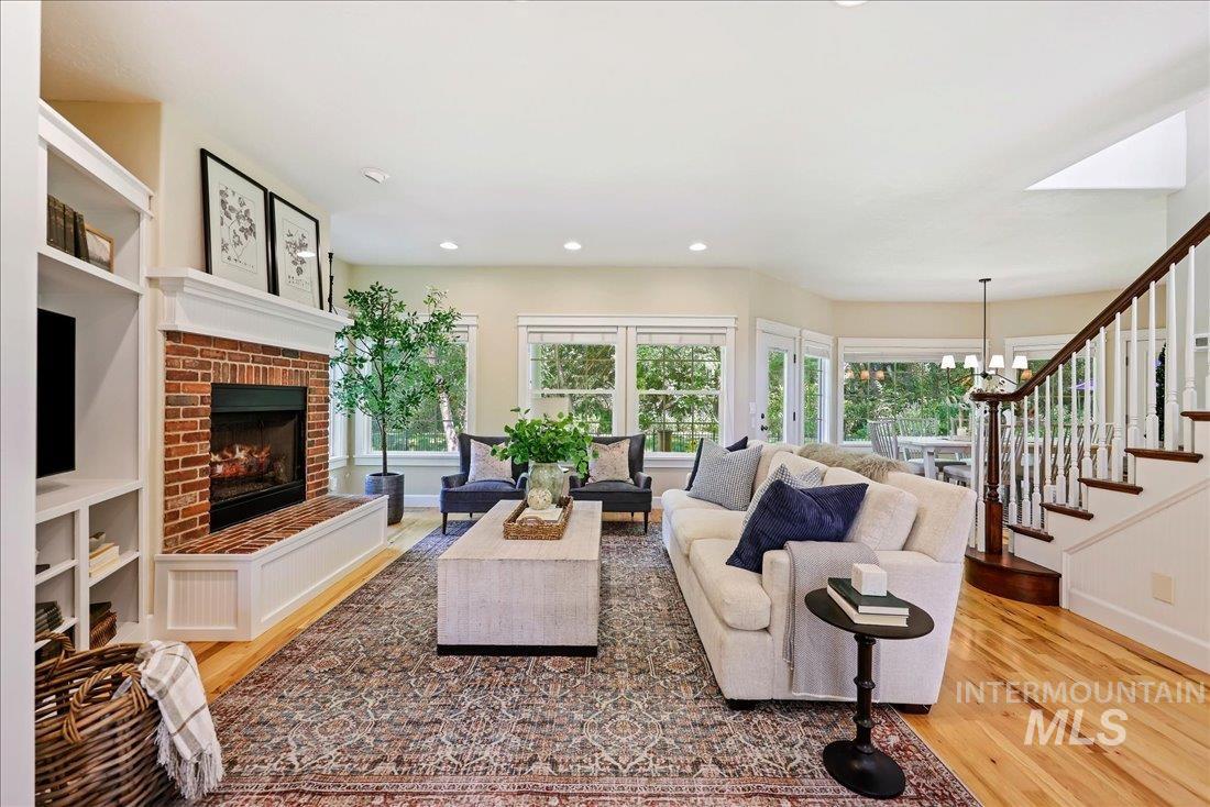 1200 E Covey Run Court