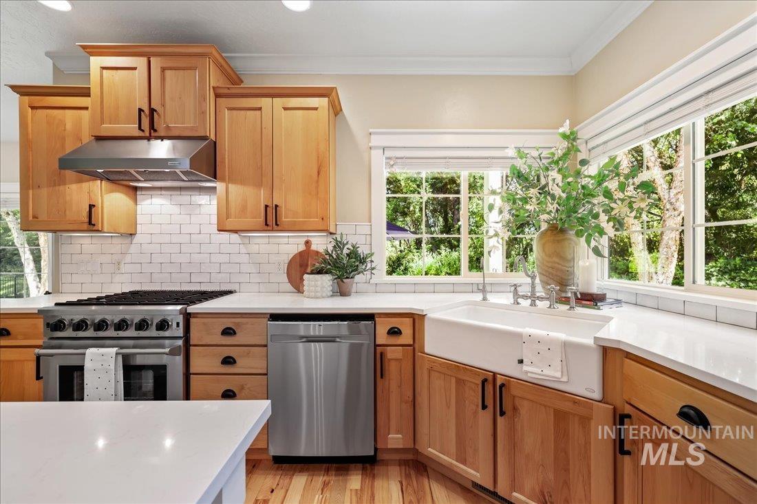 1200 E Covey Run Court