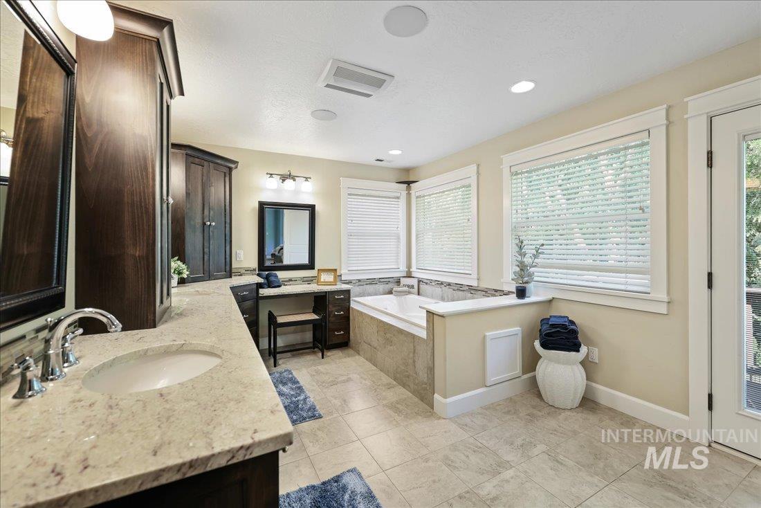 1200 E Covey Run Court