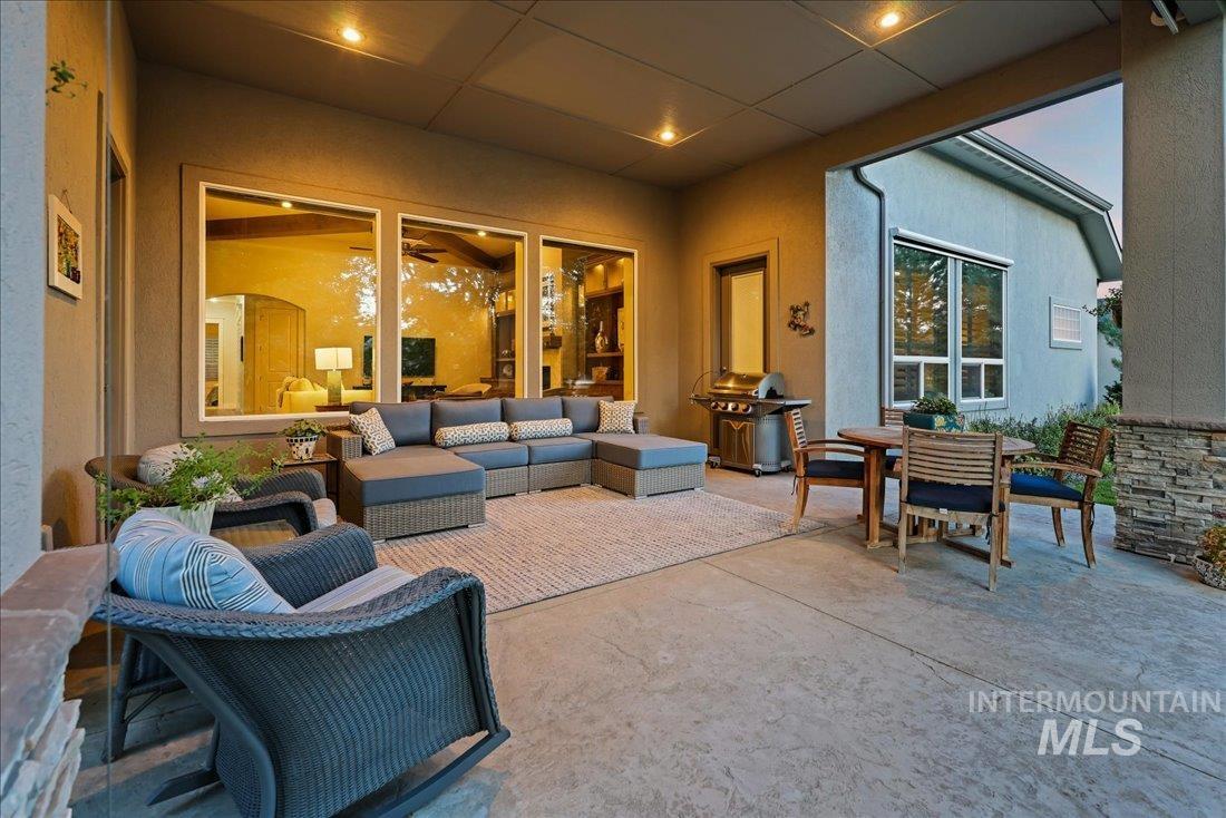 751 S Mace Ranch Way