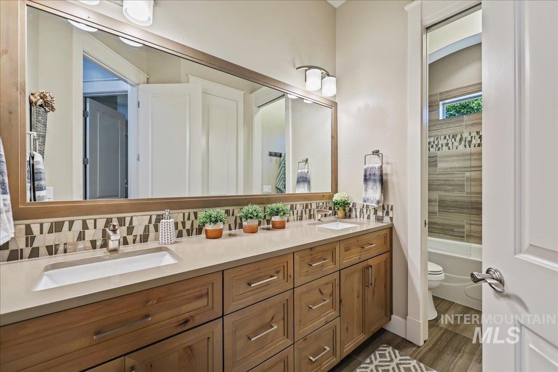 751 S Mace Ranch Way