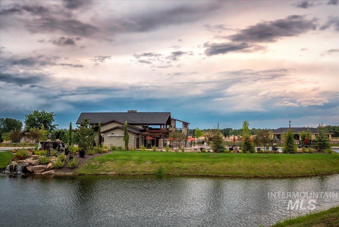 754 S Lone Hollow Way