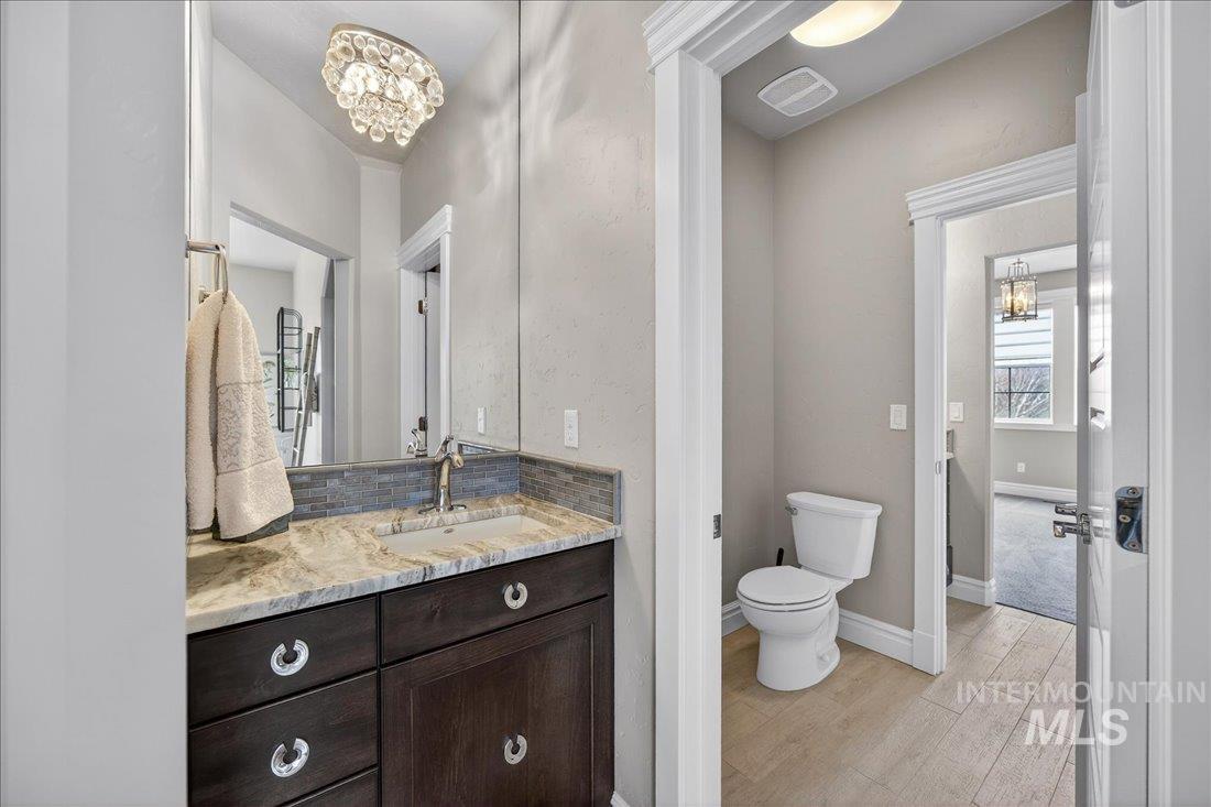 754 S Lone Hollow Way