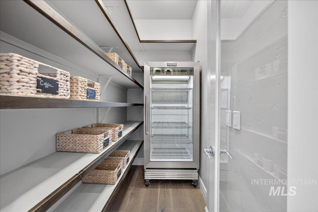 754 S Lone Hollow Way