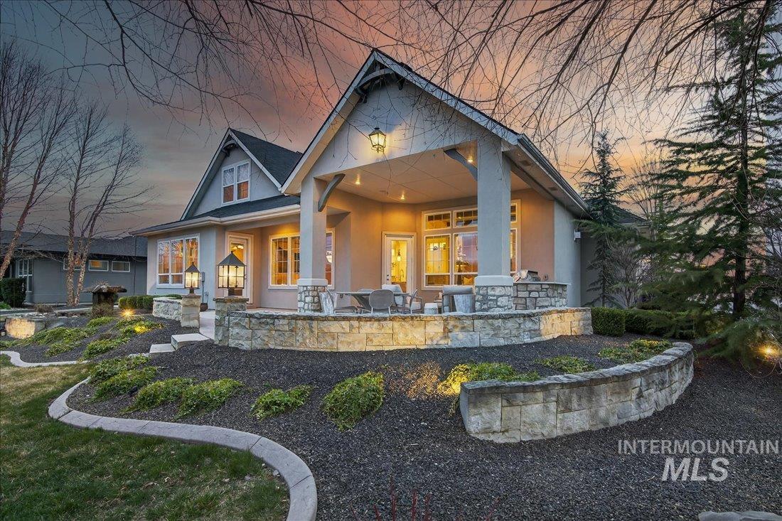 754 S Lone Hollow Way