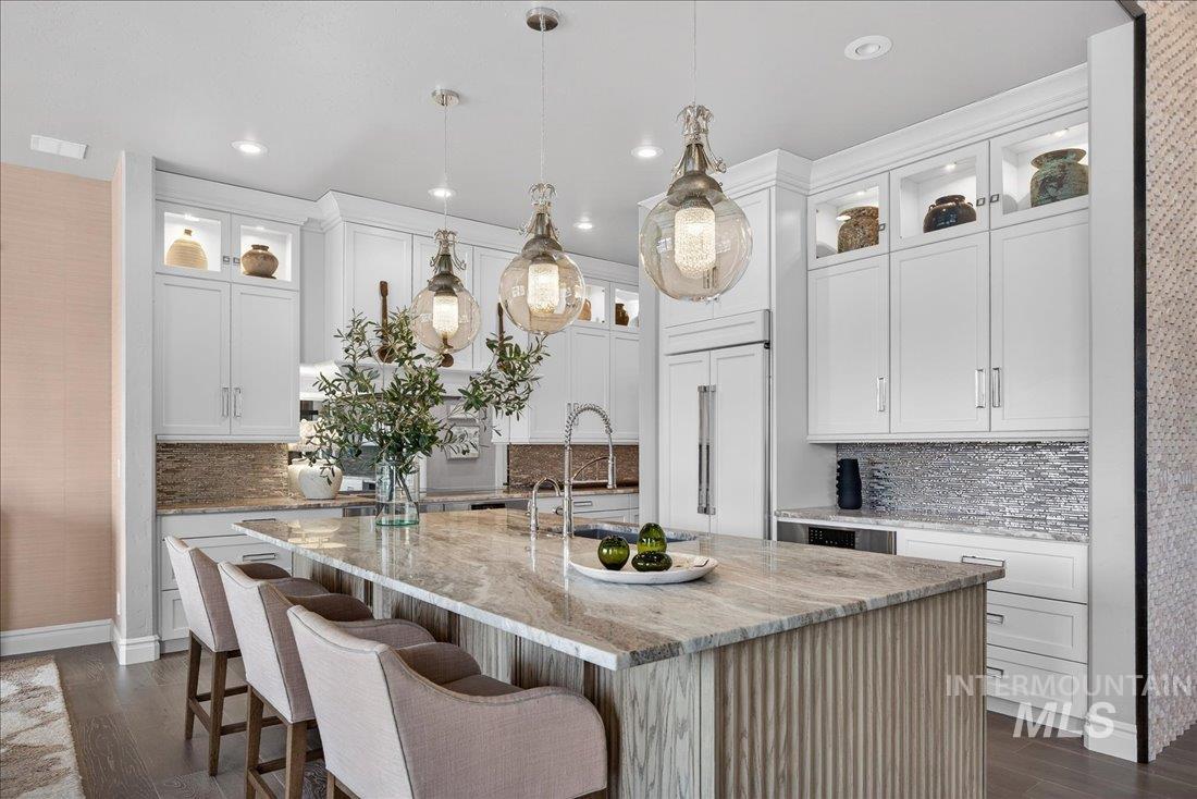 754 S Lone Hollow Way