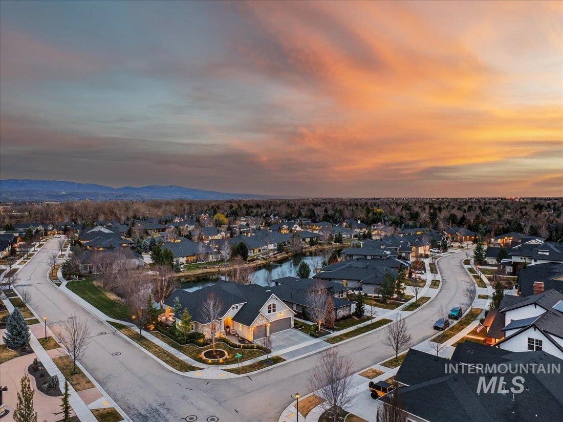 754 S Lone Hollow Way