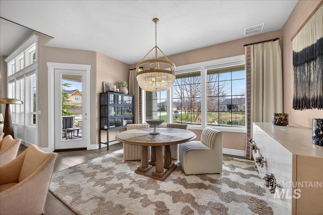 754 S Lone Hollow Way