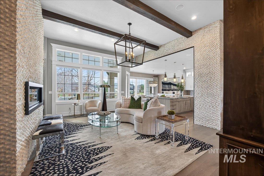 754 S Lone Hollow Way