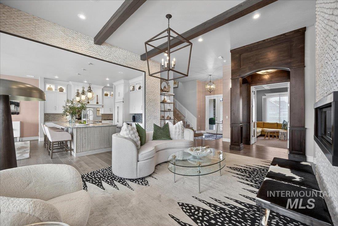 754 S Lone Hollow Way