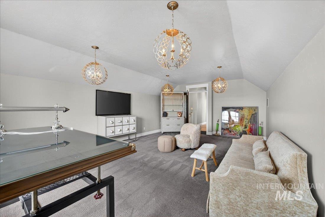 754 S Lone Hollow Way