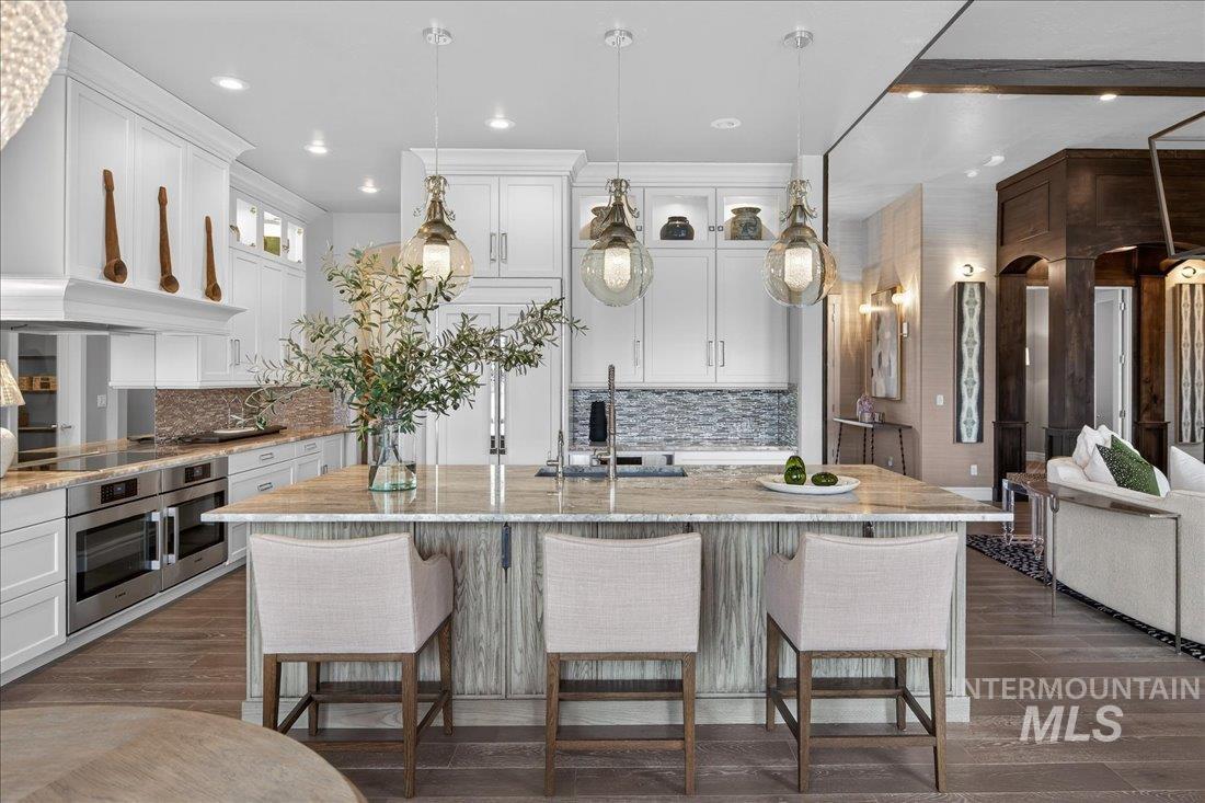 754 S Lone Hollow Way