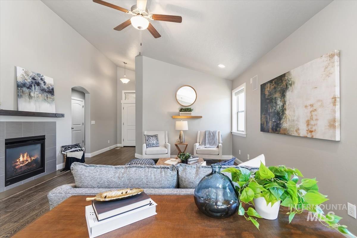 584 N Synergy Way