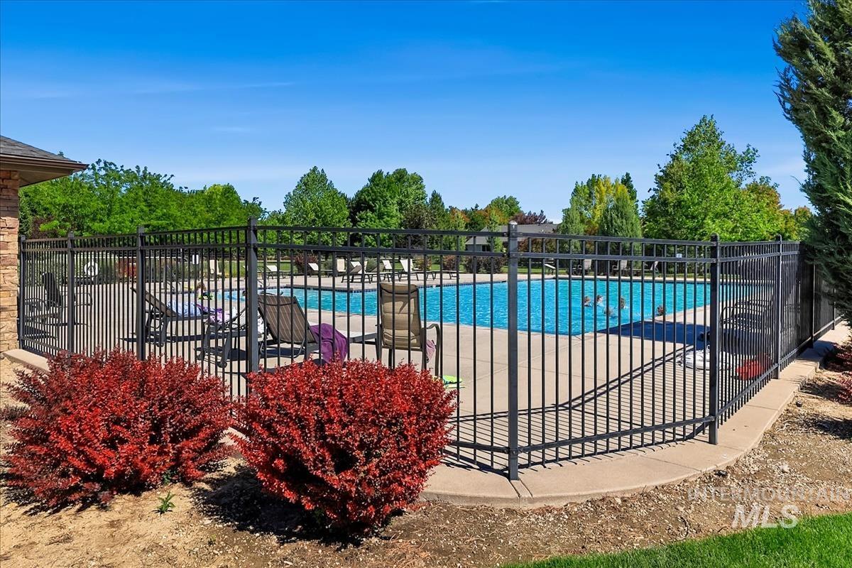 584 N Synergy Way