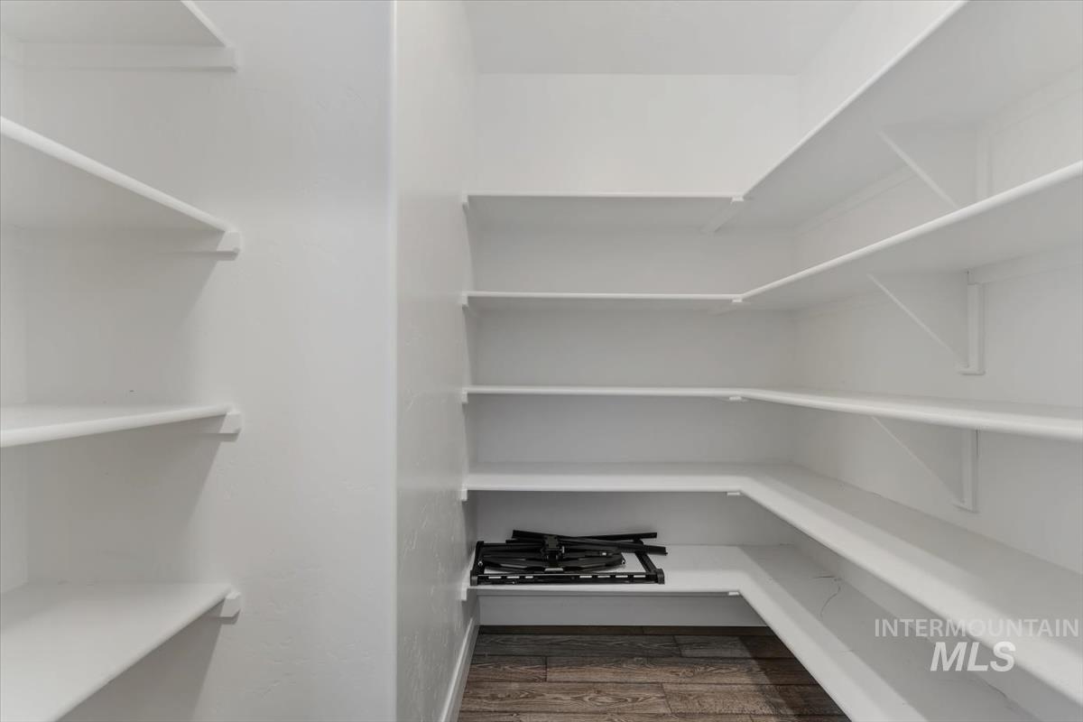 584 N Synergy Way
