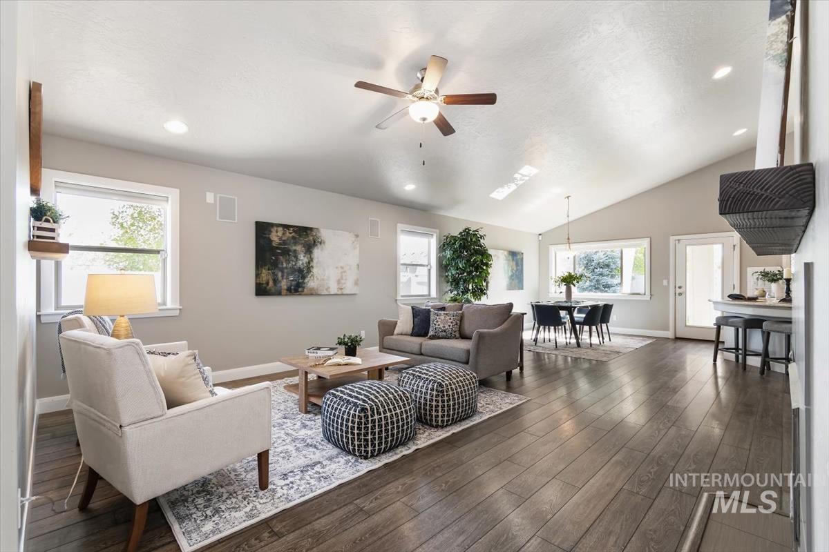 584 N Synergy Way