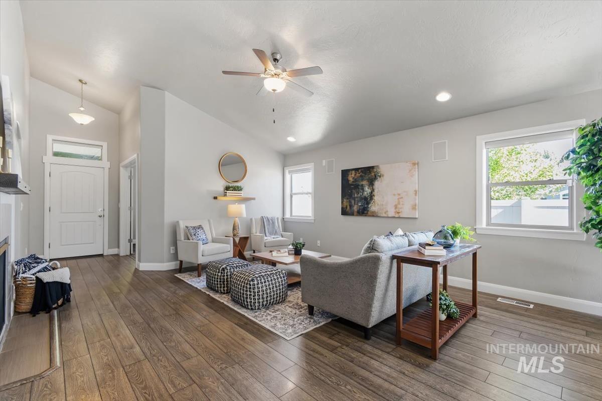 584 N Synergy Way