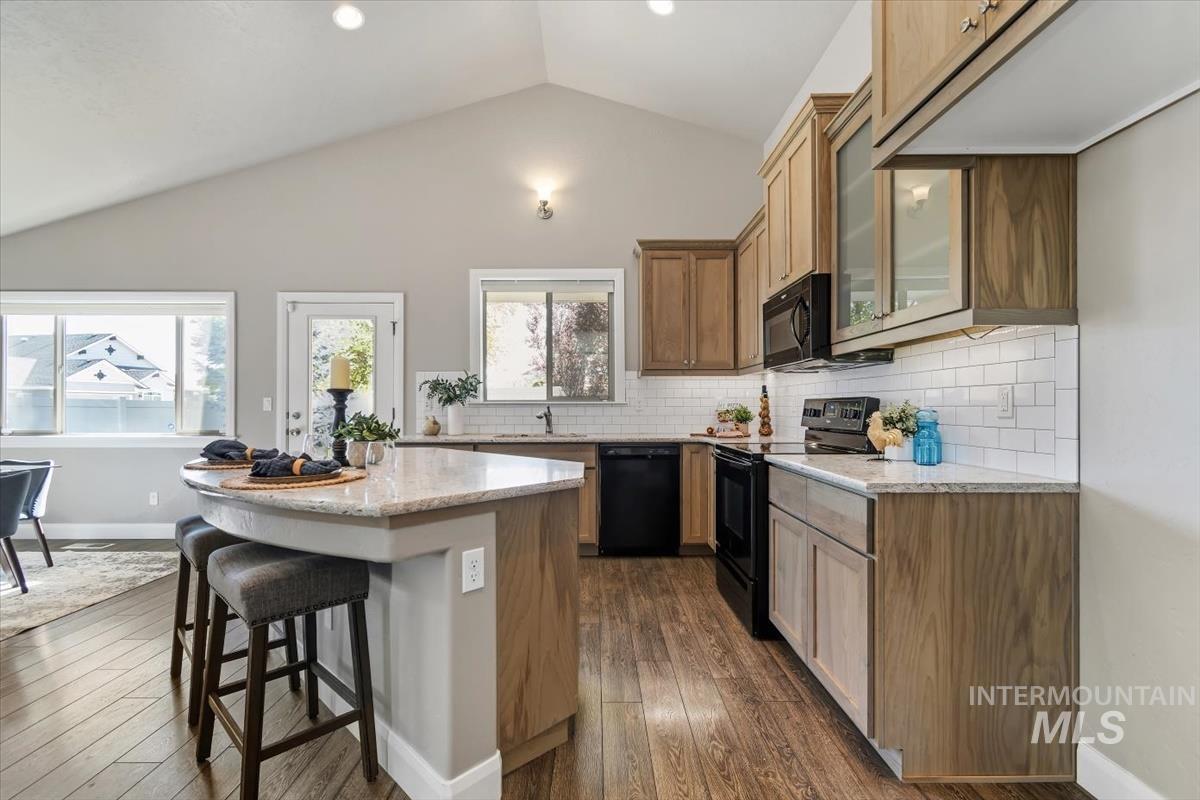 584 N Synergy Way