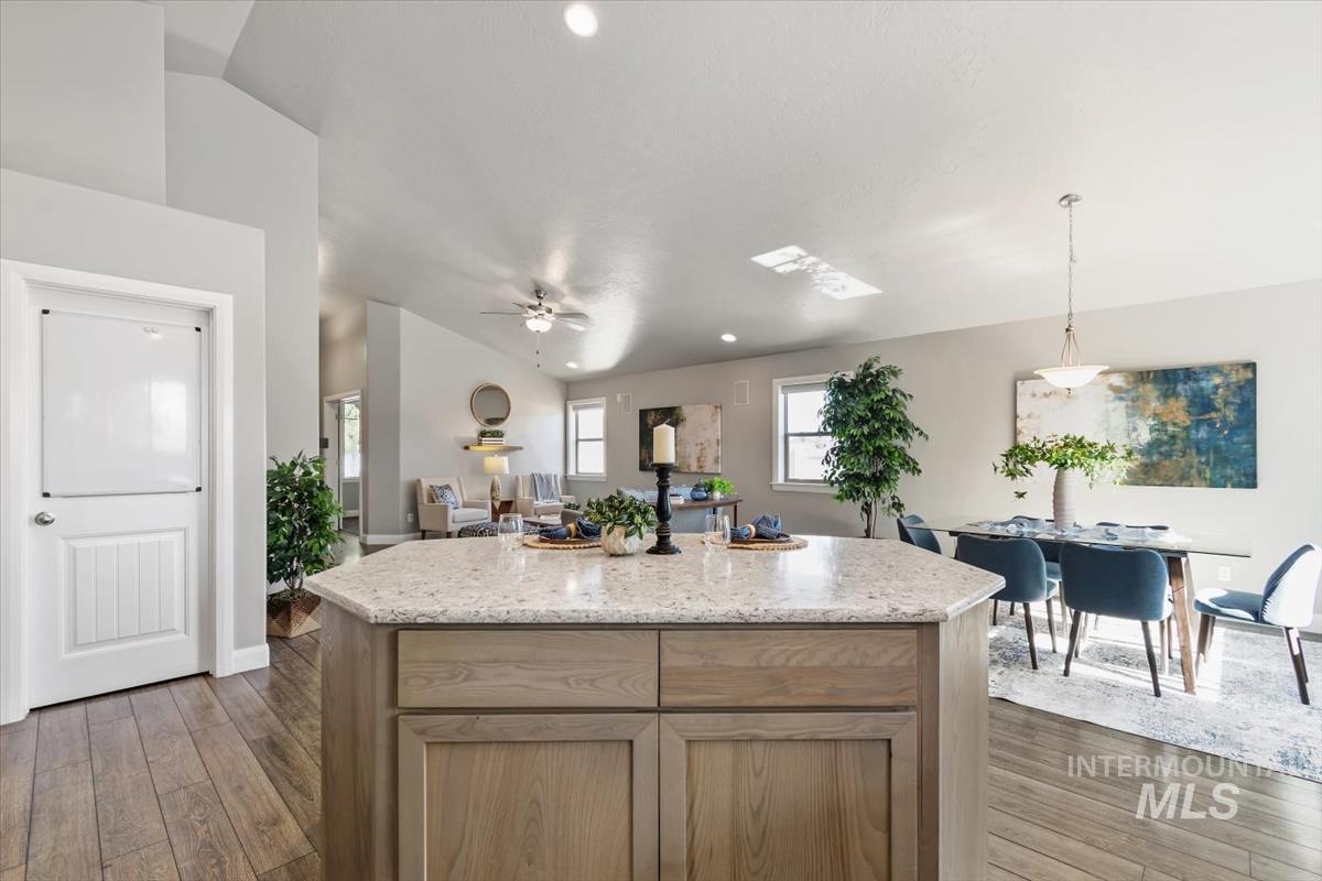 584 N Synergy Way